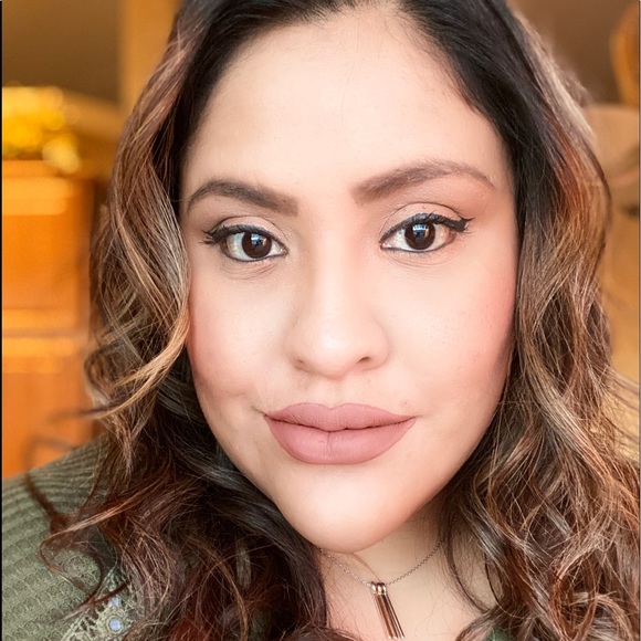 Meet your Posher, Roxanne - Picture 1 of 1